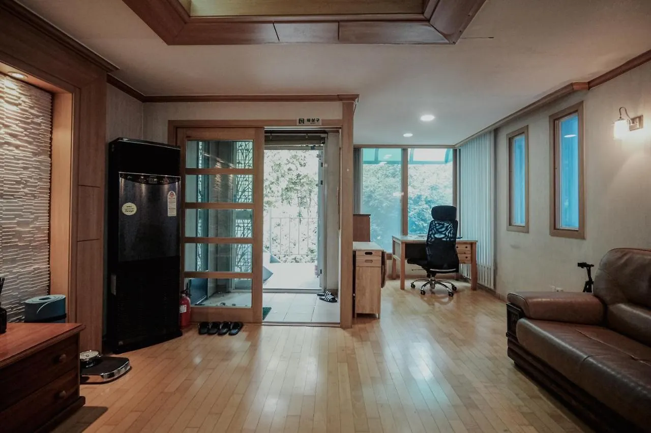 Yeonnam-Dong Edge House_Honeymoon Yeonnam Lejlighed Seoul 0*,  Sydkorea